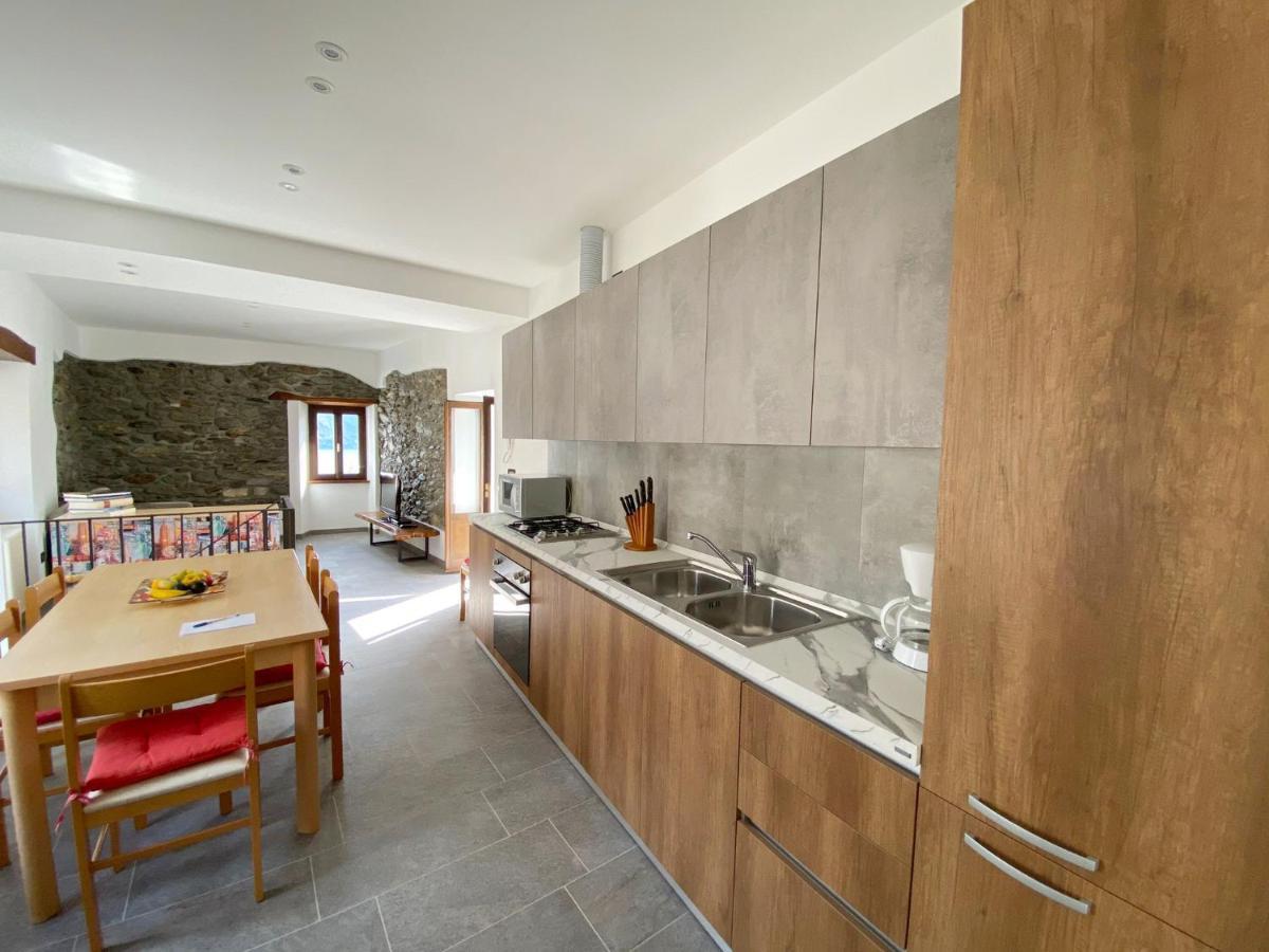 Independent Stone House With Lake View Musso Extérieur photo