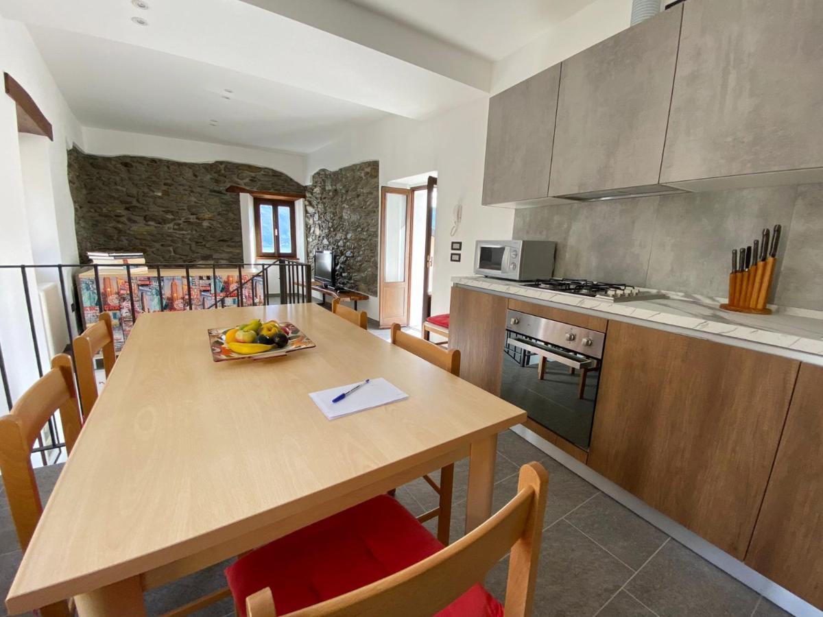 Independent Stone House With Lake View Musso Extérieur photo