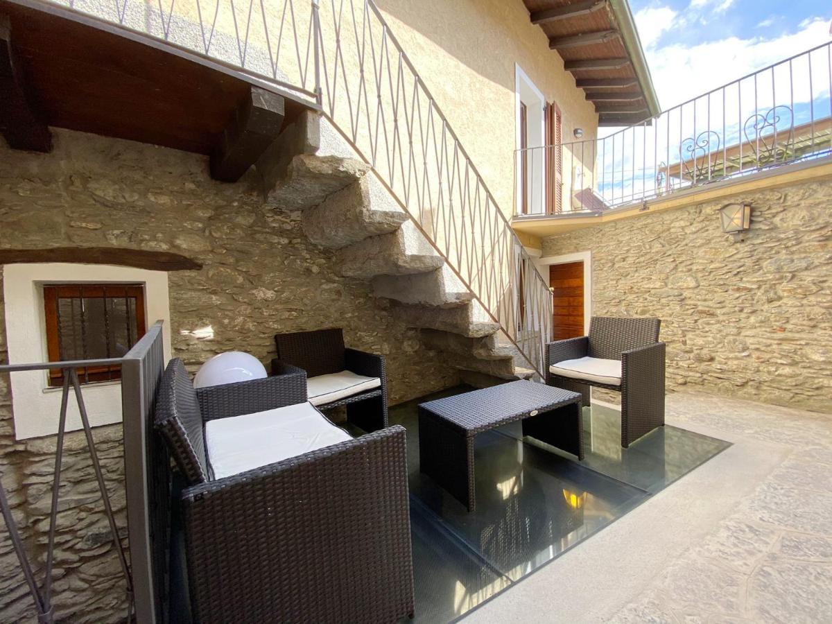 Independent Stone House With Lake View Musso Extérieur photo