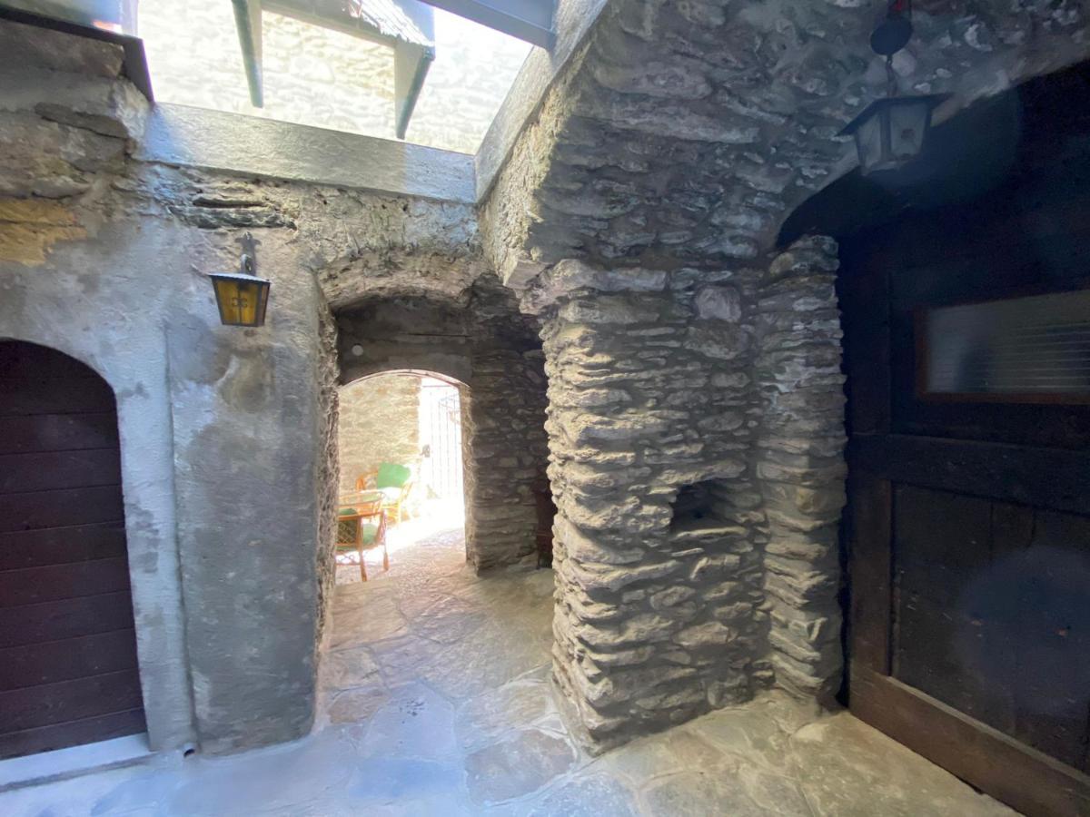 Independent Stone House With Lake View Musso Extérieur photo