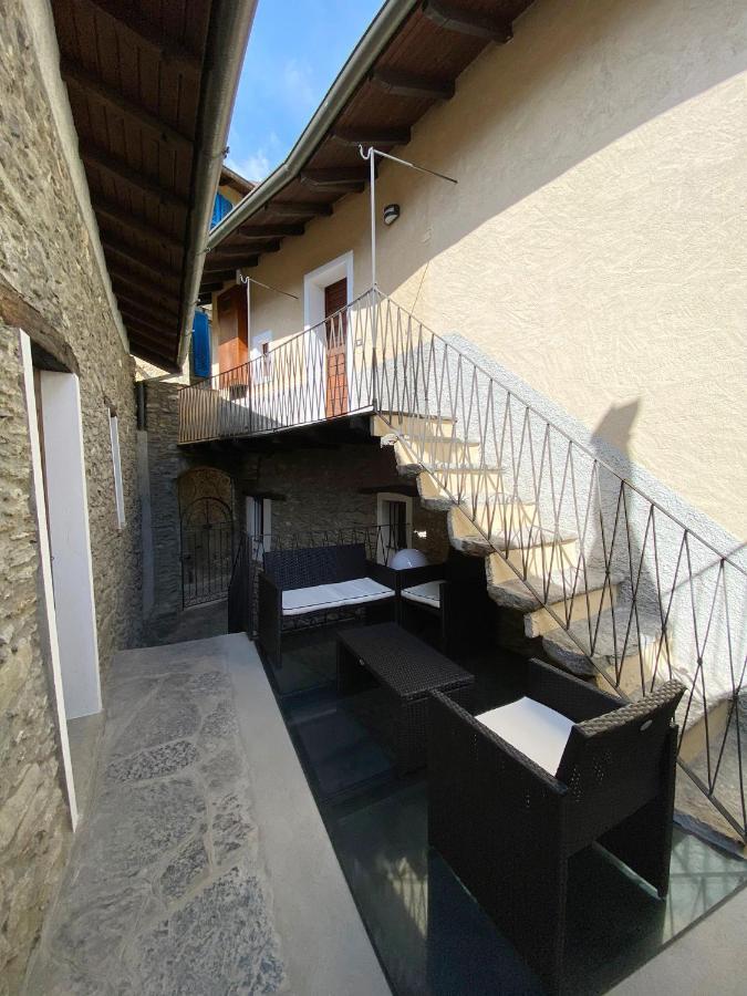 Independent Stone House With Lake View Musso Extérieur photo