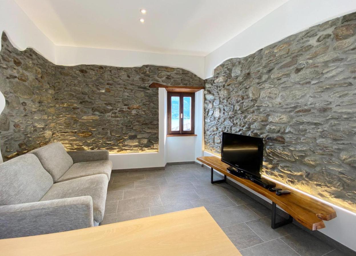Independent Stone House With Lake View Musso Extérieur photo